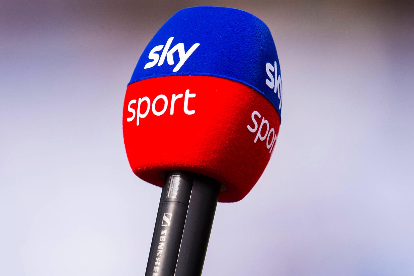 "Sky" is the limit: Der Pay-TV-Sender sicherte sich die Rechte an der NHL.
