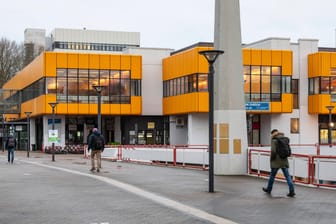 Campus der TU Dortmund (Archivbild): So menschenleer wie im letzten Jahr soll es in diesem Wintersemester an der Uni nicht mehr werden.