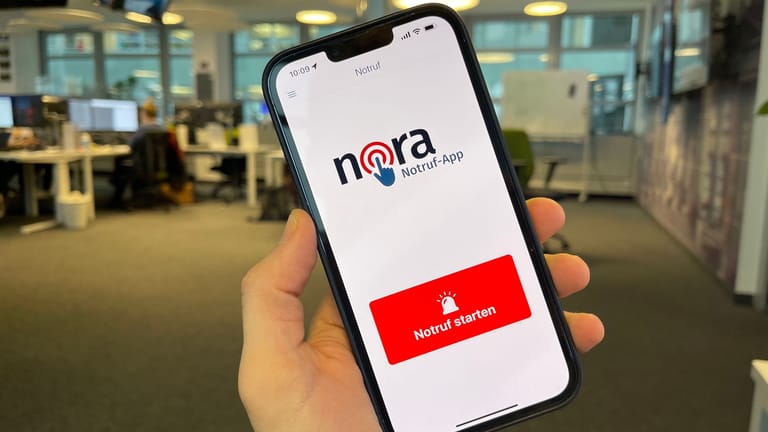 Nora-App auf einem iPhone: Die App ist die neue Notruf-App der Bundesländer, die heute vorgestellt wurde.