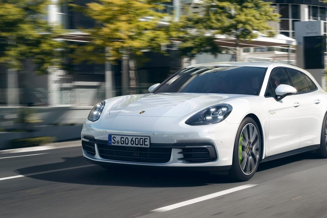 Porsche legt den Panamera als Kombi auf. Premiere feiert das Modell auf dem Genfer Autosalon.