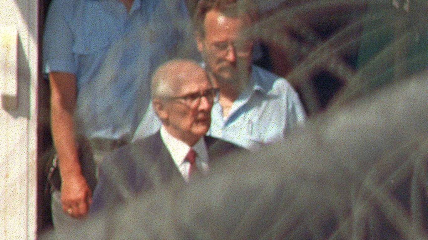 1992 war Honecker nach Moskau geflüchtet.