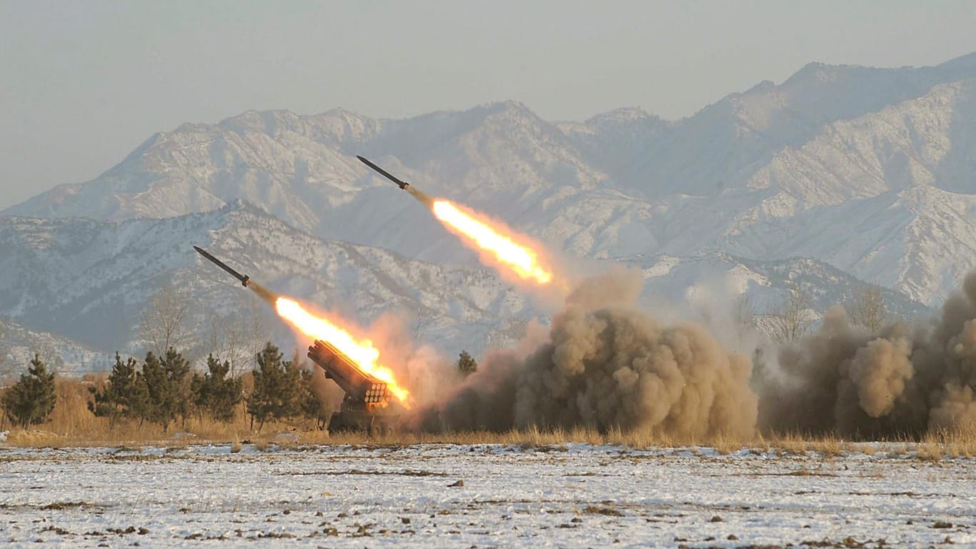 Nordkorea feuert vier Raketen ab