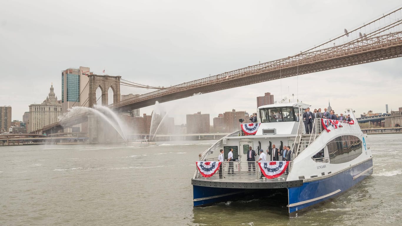 Die Einweihung des neuen New Yorker Fährsystems im April: Nun verunglückten innerhalb von vier Wochen zwei der Fähren.
