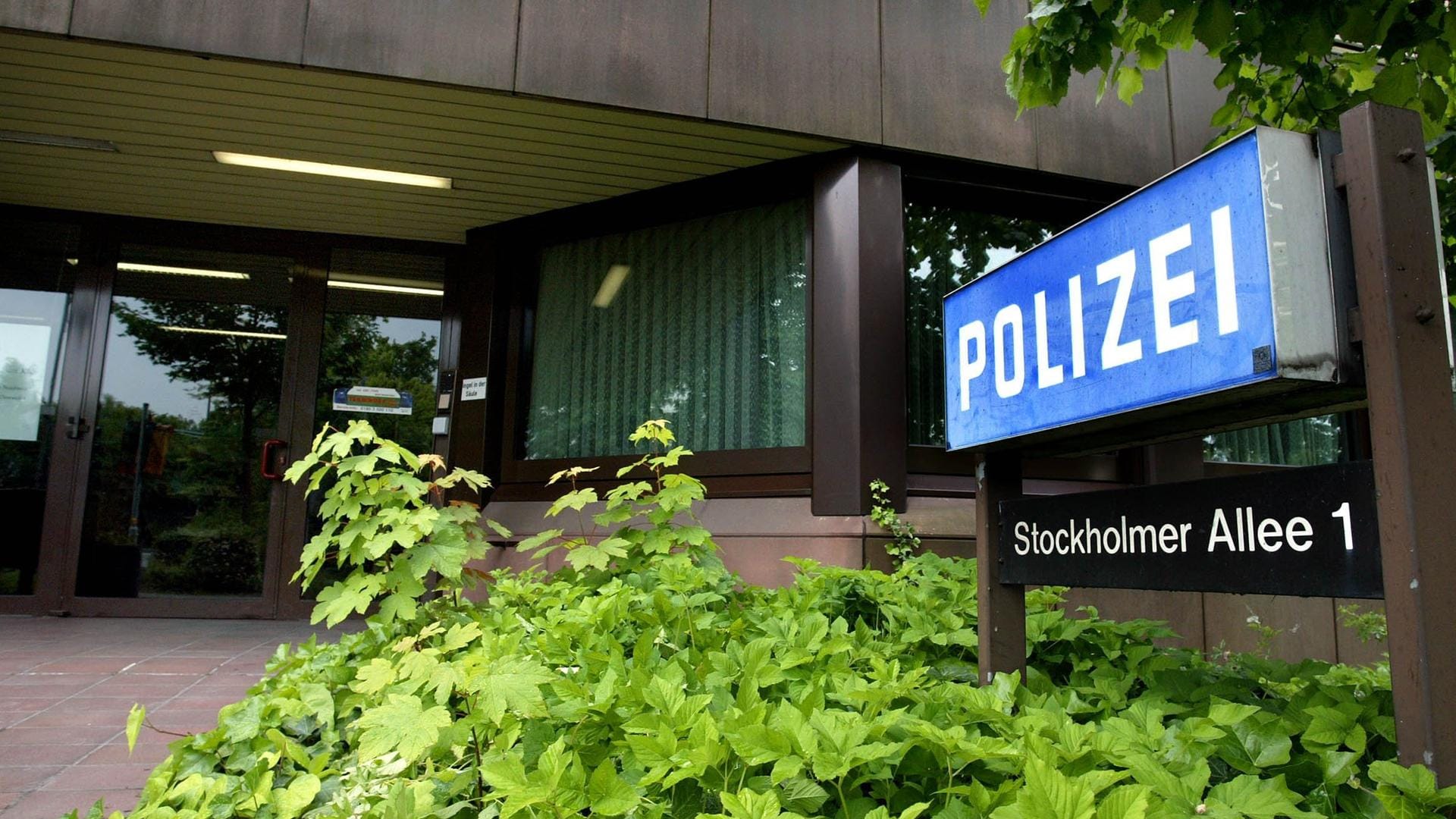 Kölner Polizei: Die Beamten bitten um Mithilfe bei der Aufklärung eines Falls von schwerer Körperverletzung. Kölner Polizei: Die Beamten bitten um Mithilfe bei der Aufklärung eines Falls von schwerer Körperverletzung.