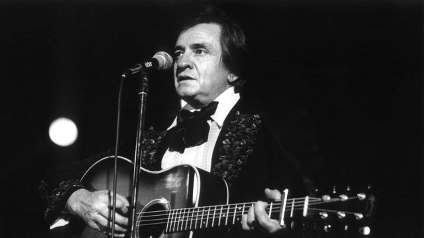 Country-Sänger Johnny Cash 1981 bei einem Konzert in Frankfurt am Main.