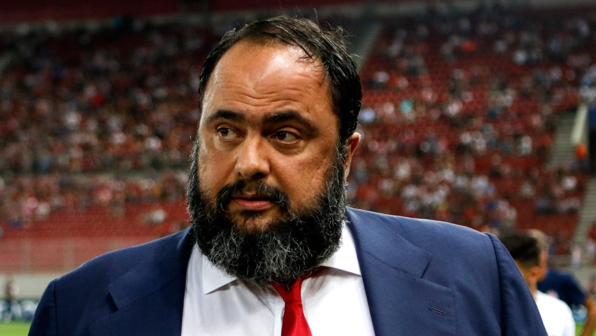 Evangelos Marinakis: Der Präsident von Olympiakos Piräus ist erneut ausgeflippt. Evangelos Marinakis: Der Präsident von Olympiakos Piräus ist erneut ausgeflippt.