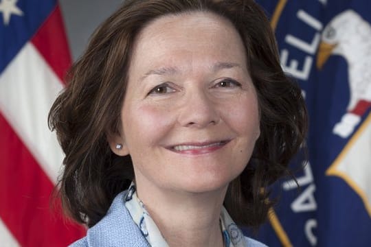 Gina Haspel soll Mike Pompeo nachfolgen, der neuer US-Außenminister geworden ist.