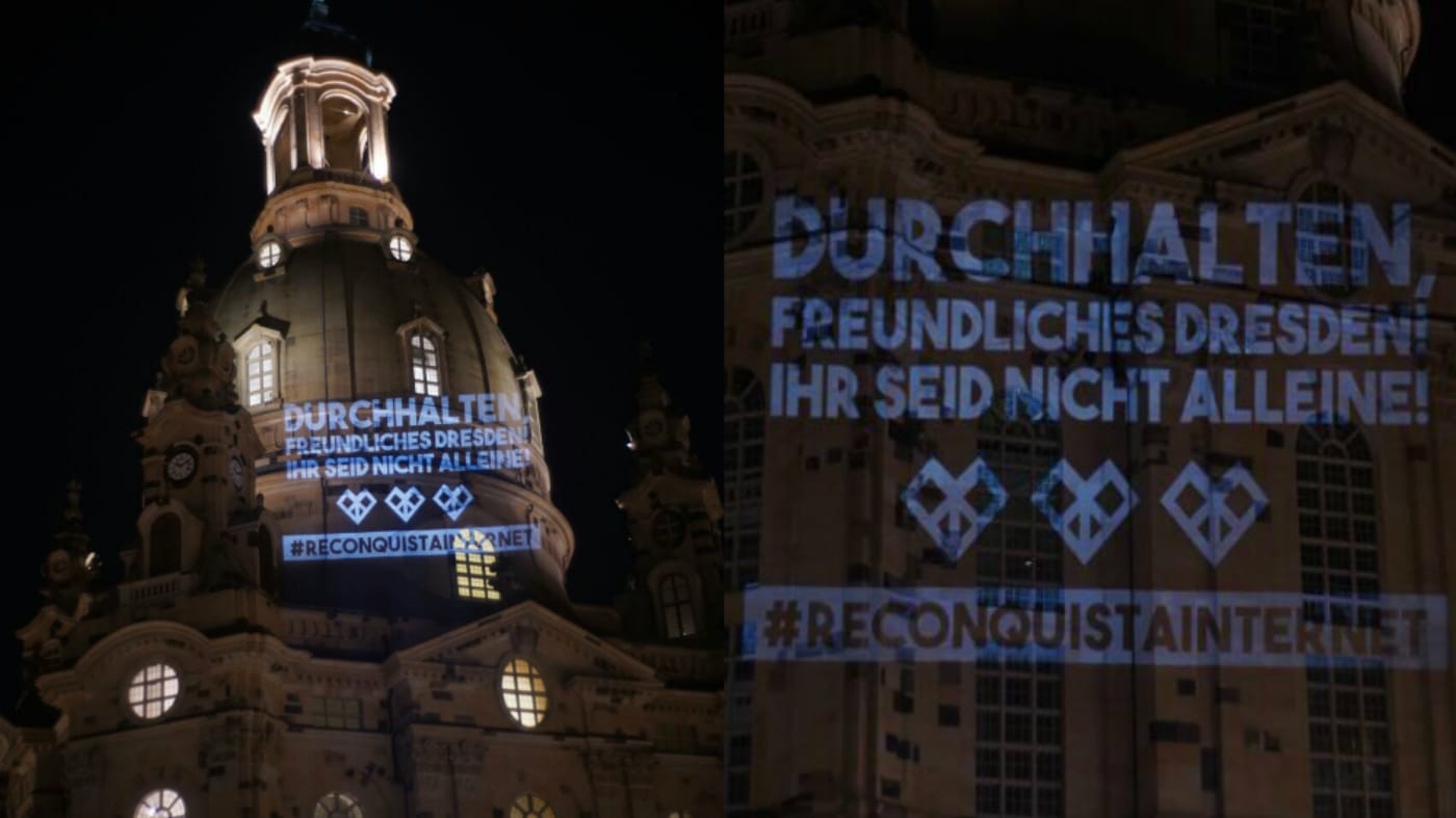 Projektion auf der Dresdener Frauenkirche: "Reconquista Internet" hat sich zur Aufgabe gemacht, die Realität ins Internet zurückzuholen.