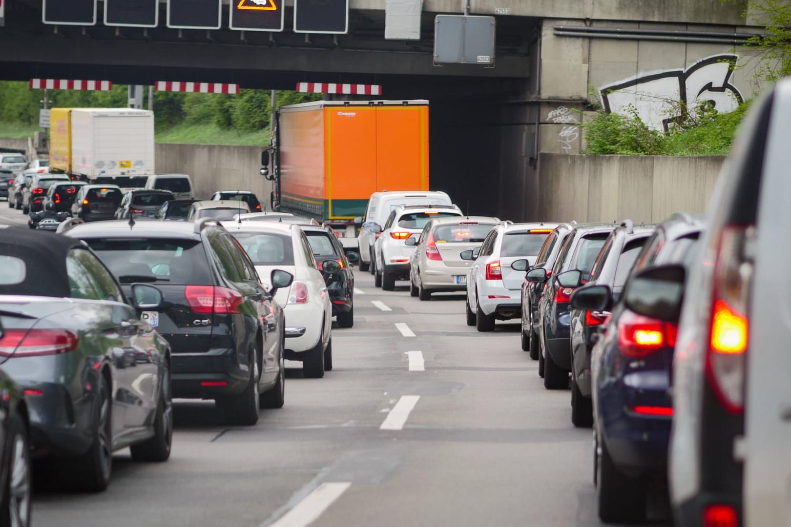 Stau auf der Stadtautobahn Berlin: