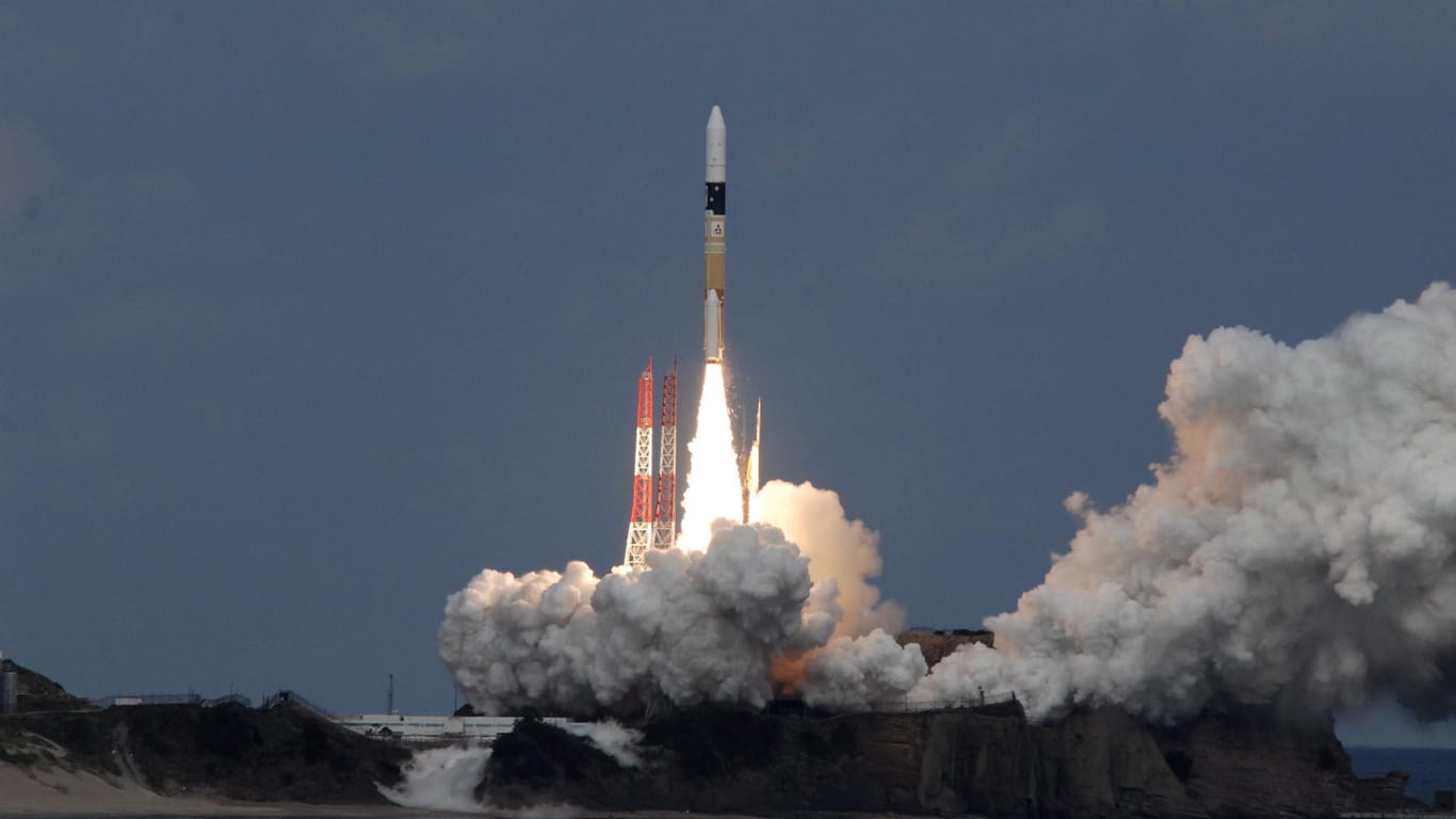 Mit dieser Rakete wurde "Hayabusa 2" in Japan auf den Weg gebracht: Die Raumsonde bringt den Asteroiden-Lander "Mascot" an sein Ziel.
