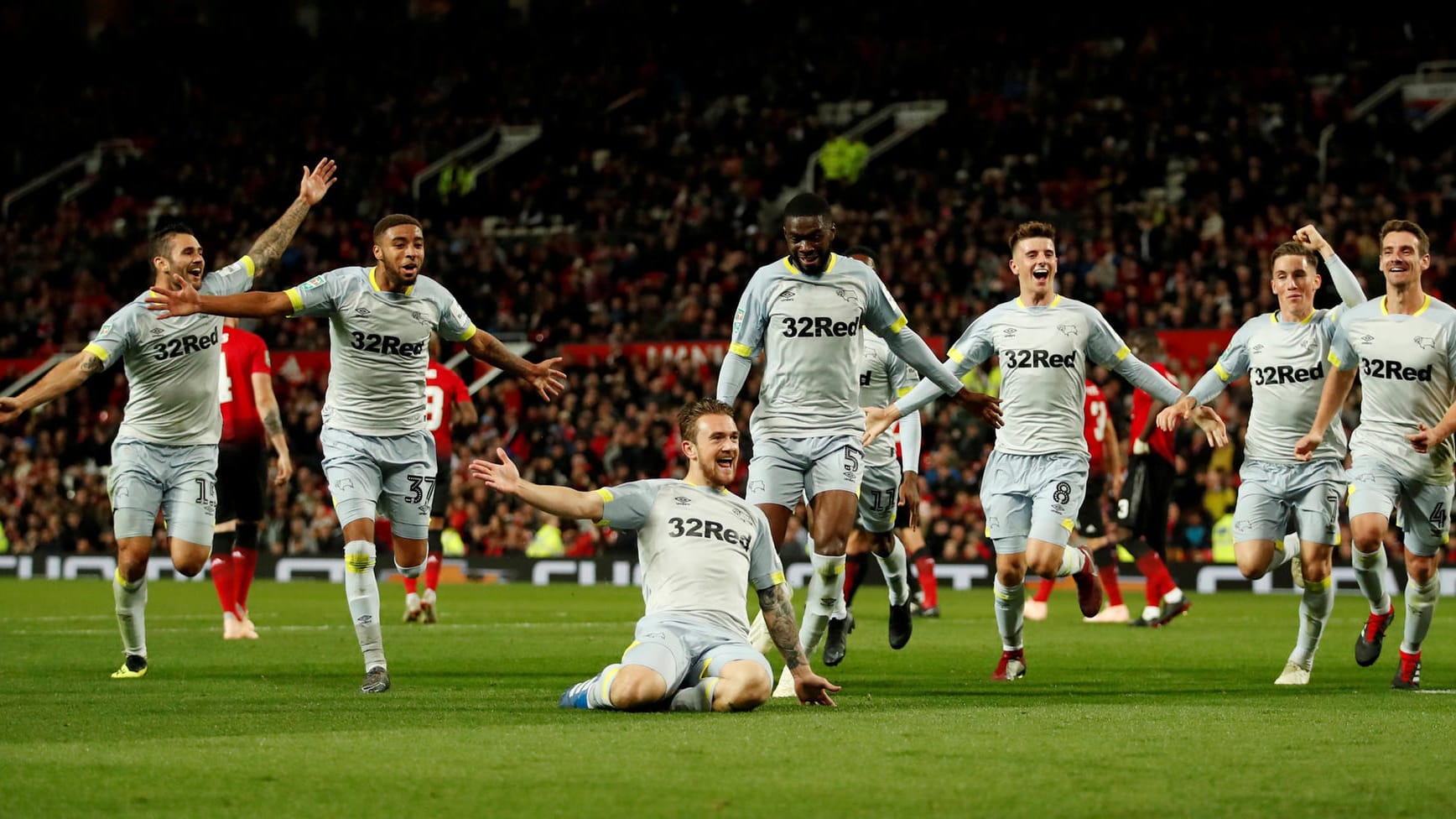 Jack Marriott feiert das zweite Tor von Derby County.