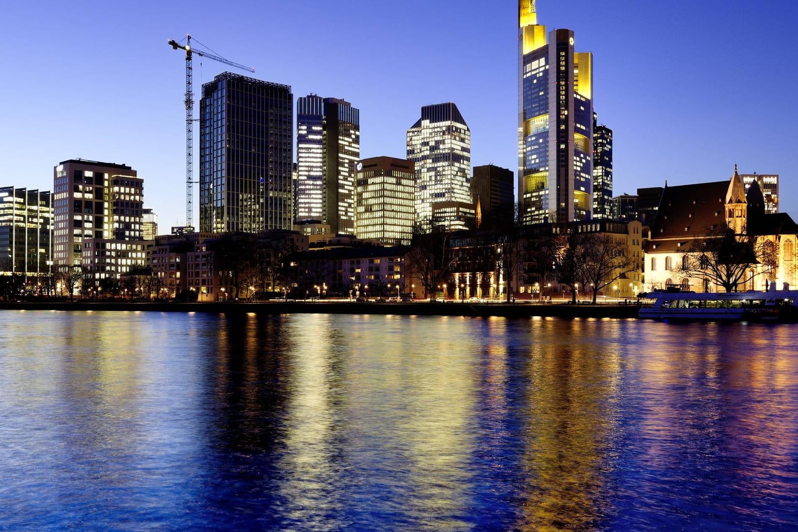 Das Bankenviertel in Frankfurt: In Deutschen Städten steigen die Immobilienpreise – und damit auch die Mieten. Das liegt auch an organisierter Kriminalität.