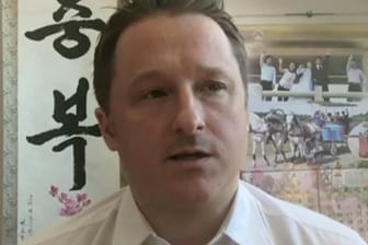 Michael Spavor: Gegen den Korea-Experten werde ermittelt, weil er verdächtig werde, "in Aktivitäten verwickelt zu sein, die die nationale Sicherheit gefährden".