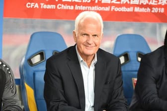 Trainer Bernd Stange will mit Syriens Nationalmannschaft bei der Asienmeisterschaft überraschen.