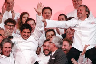 Vorstellung des Michelin-Gastronomieführers 2019 für Frankreich: Die meisten Köche jubeln, wenn sie mit Michelin-Sternen ausgezeichnet werden.
