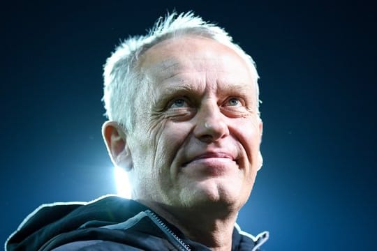 Der SC Freiburg hat den Vertrag mit Trainer Christian Streich verlängert.