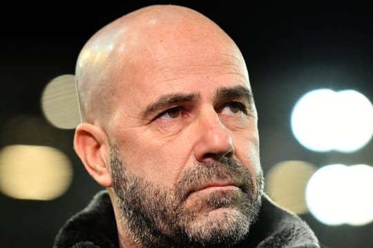 Hatte viele Länderspielreisende zu beklagen: Bayern-Coach Peter Bosz.
