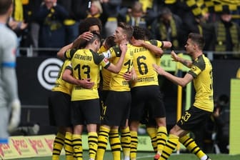 Borussia Dortmund hat die Hoffnung auf ein Happy End im Titelkampf noch nicht beerdigt.