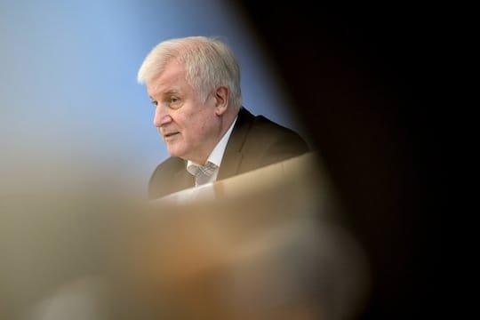 Bundesinnenminister Horst Seehofer während der Pressekonferenz zum Jahresbericht der Bundespolizei.