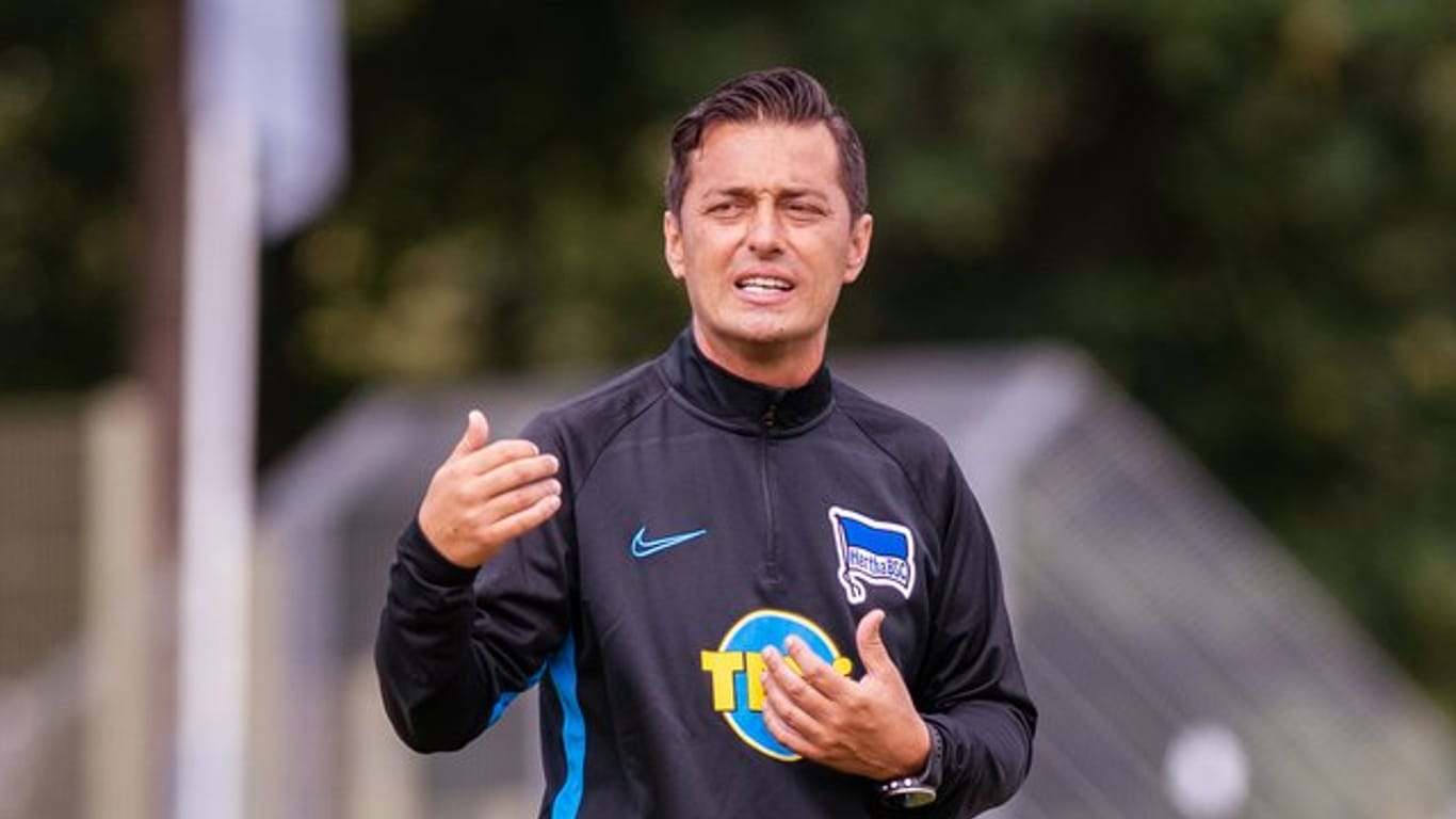 Kein Freund der neuen Kartenregelung für Trainer: Hertha-Trainer Ante Covic.