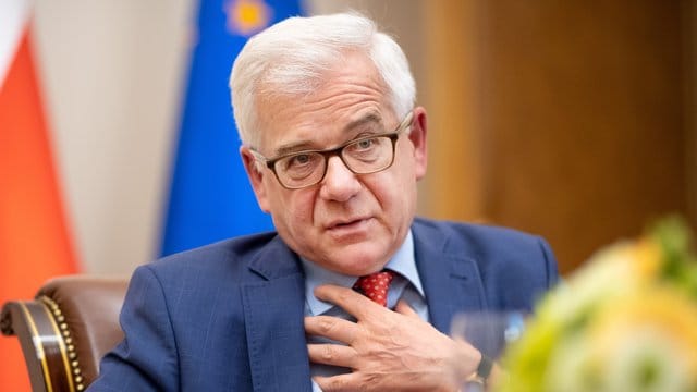 Polens Außenminister Czaputowicz über deutsche Reparationszahlungen: "Es gibt Länder, die ein Vielfaches weniger verloren haben, aber mehr Kompensation bekommen haben. Polens Außenminister Czaputowicz über deutsche Reparationszahlungen: "Es gibt Länder, die ein Vielfaches weniger verloren haben, aber mehr Kompensation bekommen haben.