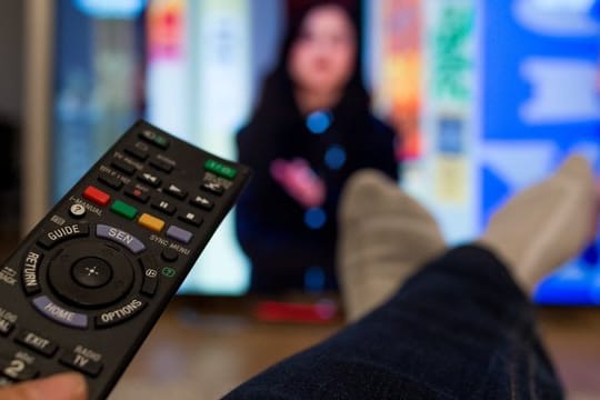 Unter anderem Kabelnetzbetreiber kritisieren die Pläne für einen neuen Medienstaatsvertrag.