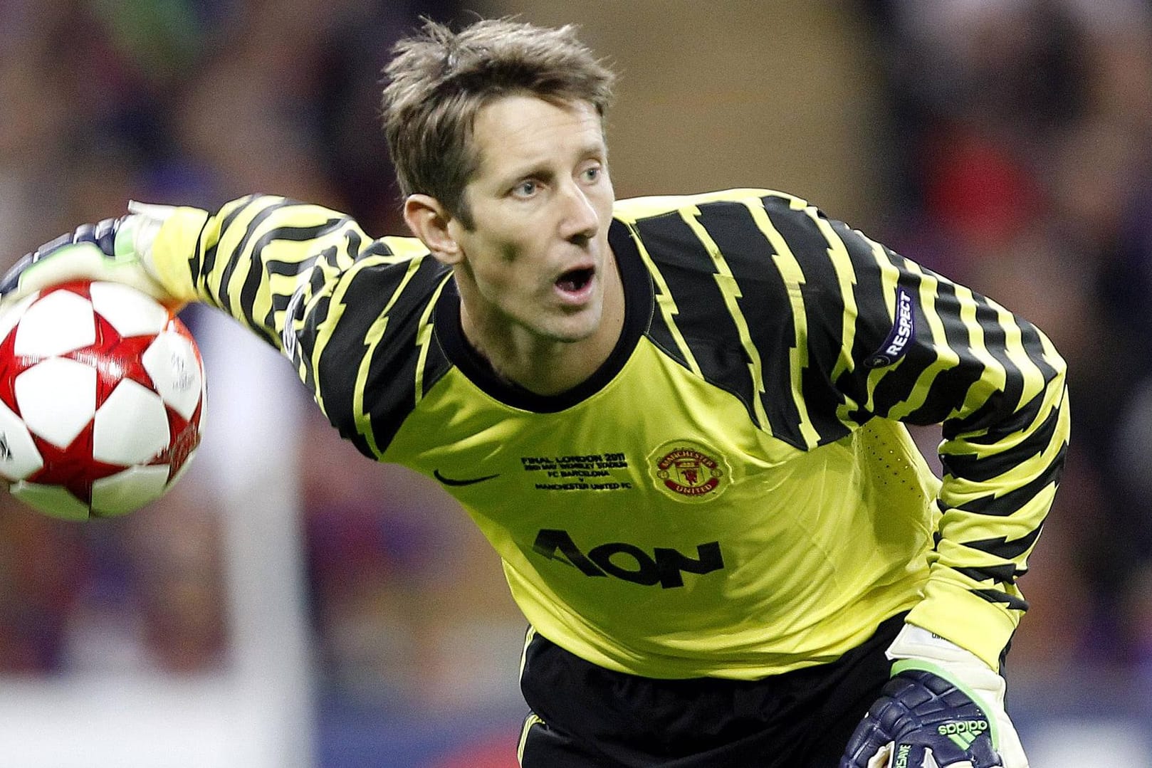 Torhüter-Legende Edwin van der Sar: Sein Zustand hat sich wohl verbessert.