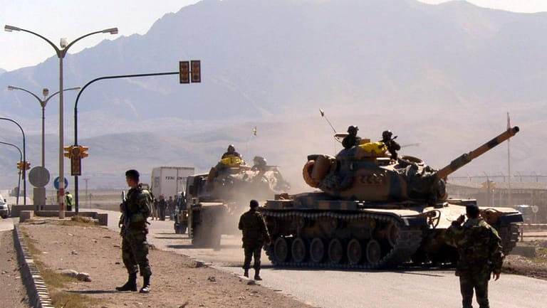 Im Jahr 2008 rückte die türkische Armee teilweise mit Panzern gegen die PKK vor.