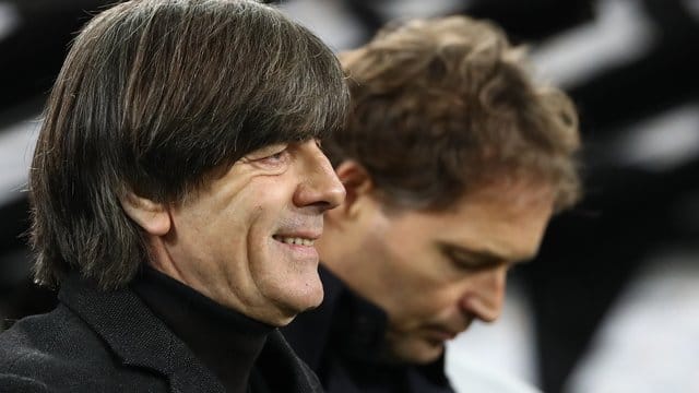 Joachim Löw stellte sich nach dem 4:0 gegen Weißrussland den Fragen der Medienvertreter. Joachim Löw stellte sich nach dem 4:0 gegen Weißrussland den Fragen der Medienvertreter.