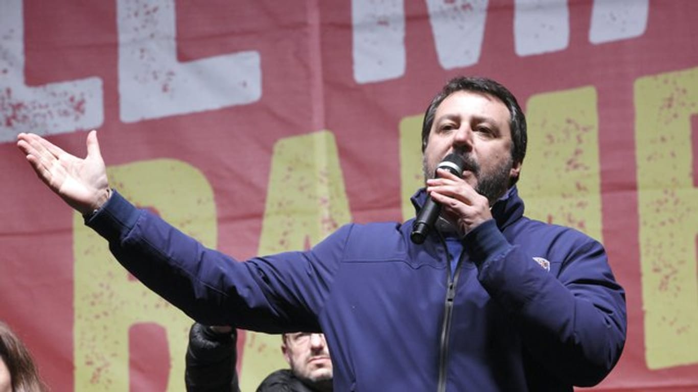 Matteo Salvini spricht während einer Wahlkampfveranstaltung in der Emilia-Romagna.