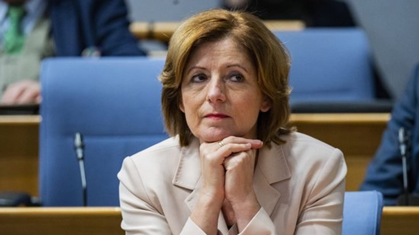 Malu Dreyer sitzt im Landtag