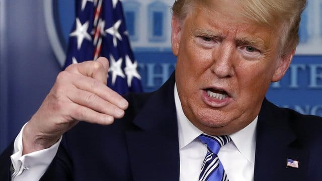 US-Präsident Donald Trump verspricht der amerikanischen Bevölkerung eine baldige Erholung von der Coronavirus-Krise. US-Präsident Donald Trump verspricht der amerikanischen Bevölkerung eine baldige Erholung von der Coronavirus-Krise.
