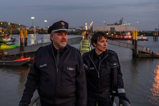 Maja Witt (Julia Koschitz) und Klaus Burck (Aljoscha Stadelmann) gehen ungewöhnliche Wege.