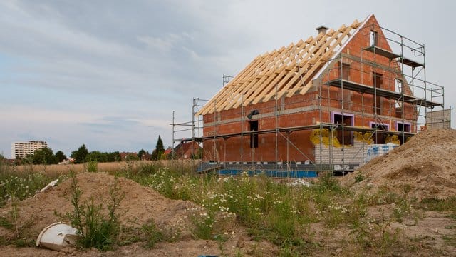 Neubauten lassen sich so planen, dass sie Starkregen und Hochwasser trotzen.