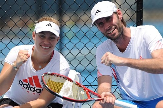 Angelique Kerber (l) wird wieder mit ihrem ehemaligen Trainer Torben Beltz zusammenarbeiten.
