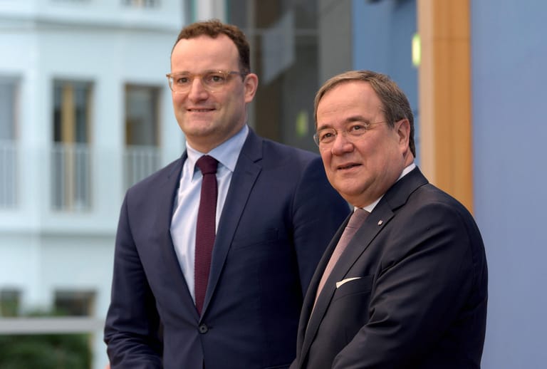 Im Februar 2020 gab Armin Laschet bekannt, dass er für den CDU-Parteivorsitz kandidieren wolle. Jens Spahn, der zuvor ebenfalls von vielen als geeigneter Kandidat gehandelt wurde, kündigte an, Laschets Kandidatur zu unterstützen. Spahn sollte sein Vize werden.