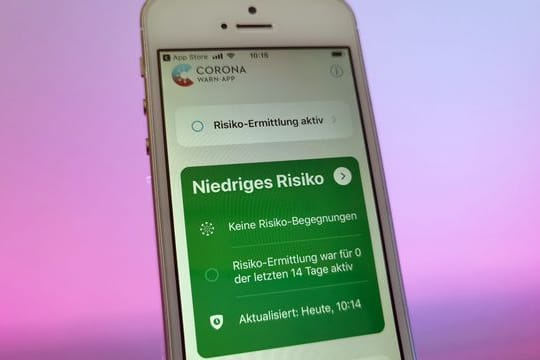 Die Corona-Warn-App auf einem iPhone 5s.