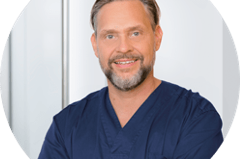 Dr. Jochen H. Schmidt, "Master of Science in Oral Implantology and Surgery", leitender Zahnarzt des Carree Dental in Köln.