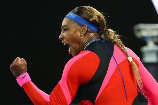 Hat das Halbfinale erreicht: Serena Williams jubelt über einen gewonnenen Punkt.