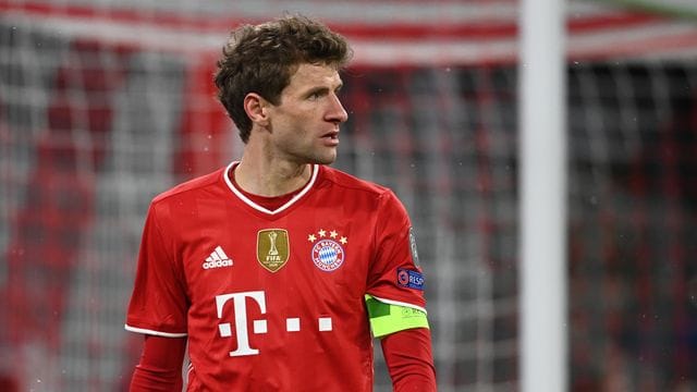 Bayern-Star Thomas Müller schließt nicht aus, noch einmal für einen anderen Verein als den FC Bayern München zu spielen. Bayern-Star Thomas Müller schließt nicht aus, noch einmal für einen anderen Verein als den FC Bayern München zu spielen.