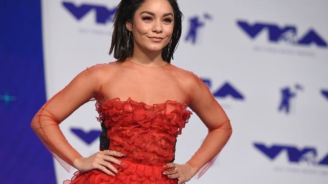 Vanessa Hudgens lernte ihren neuen Freund im Netz kennen. Vanessa Hudgens lernte ihren neuen Freund im Netz kennen.