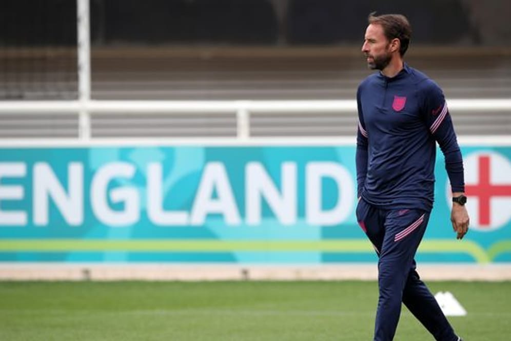 England-Coach Gareth Southgate erwartet in Wembley im Prestigeduell Schottland.