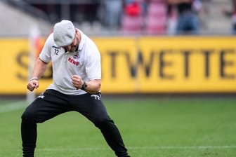 Kölns Trainer Steffen Baumgart jubelt über den Sieg gegen den VfL Bochum.