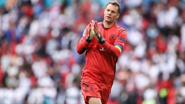 Keeper Manuel Neuer bleibt weiter der Kapitän der Fußball-Nationalmannschaft.