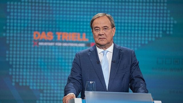 Unions-Kanzlerkandidat Armin Laschet (CDU) beim ersten TV-Triell. Unions-Kanzlerkandidat Armin Laschet (CDU) beim ersten TV-Triell.