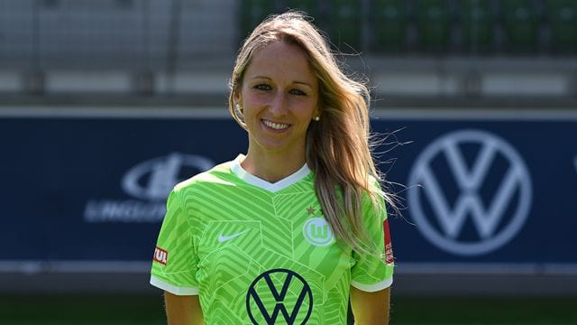 Kathrin Hendrich verlängerte ihren Vertrag beim VfL Wolfsburg.