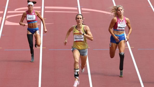 Irmgard Bensusan (M) hat über 200 Meter Silber bei den Paralympics erreicht.