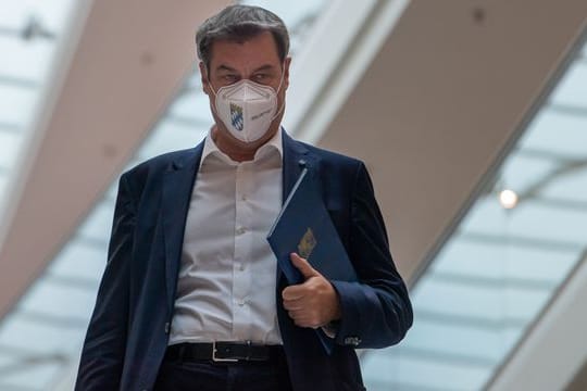 Markus Söder (CSU), Ministerpräsident von Bayern, kommt zur ersten Sitzung des bayerischen Kabinetts nach der Sommerpause.
