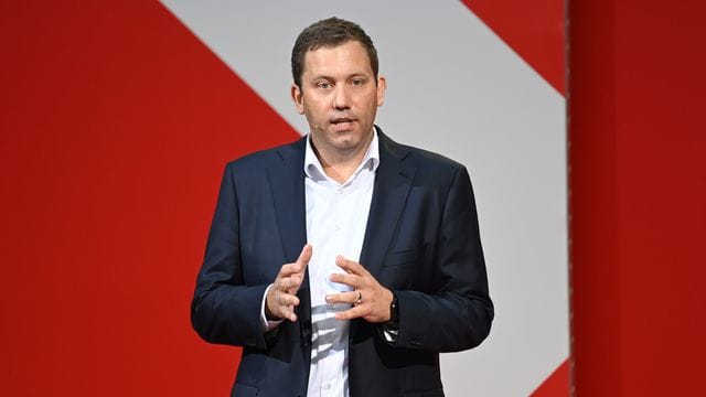 SPD-Generalsekretär Lars Klingbeil kontert Vorwürfen aus der Union. SPD-Generalsekretär Lars Klingbeil kontert Vorwürfen aus der Union.