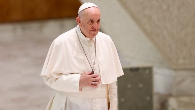 Papst Franziskus scheint Militärinterventionen kritisch zu sehen. Papst Franziskus scheint Militärinterventionen kritisch zu sehen.